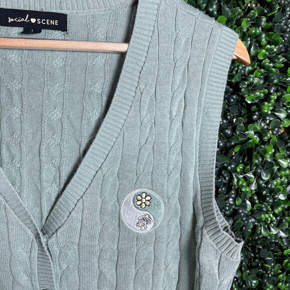 Social Scene, Green Knit Vest, Women’s Size L - Picture 2 of 7